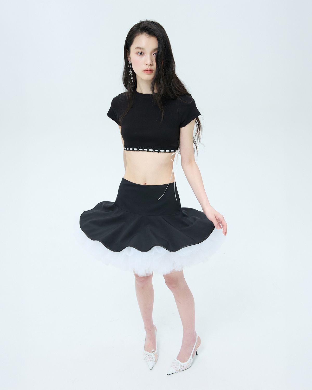 러뷰이(LOVUEE) 단델리온 스커트 블랙