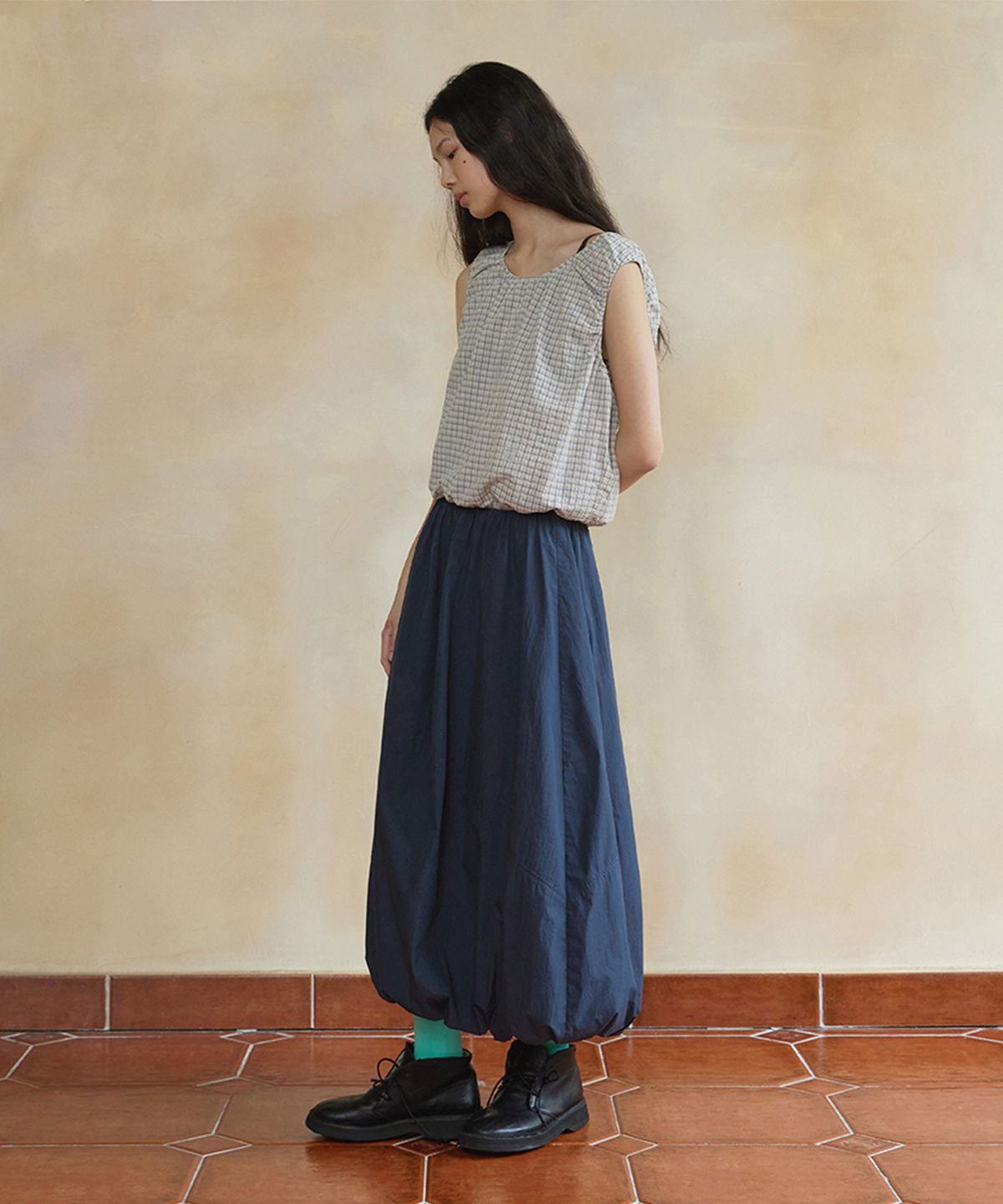 모노크롬(MONOCHROME) rir volume skirt (navy)