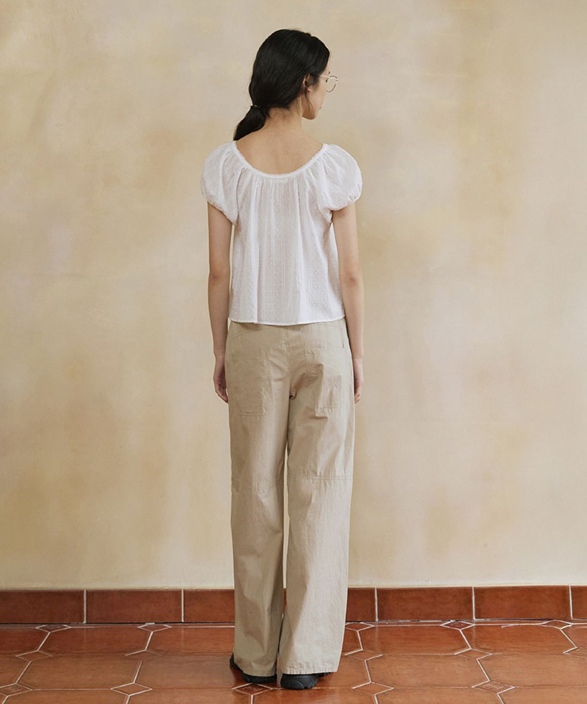 모노크롬(MONOCHROME) aube baggy pants (beige)