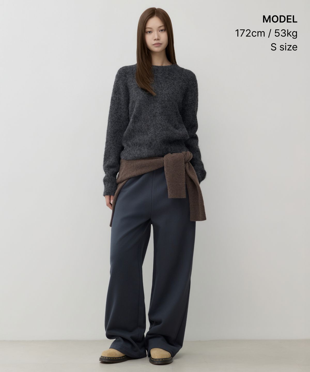 무신사 스탠다드 우먼(MUSINSA STANDARD WOMAN) 우먼즈 헤어리 크루 넥 니트 [차콜 그레이]