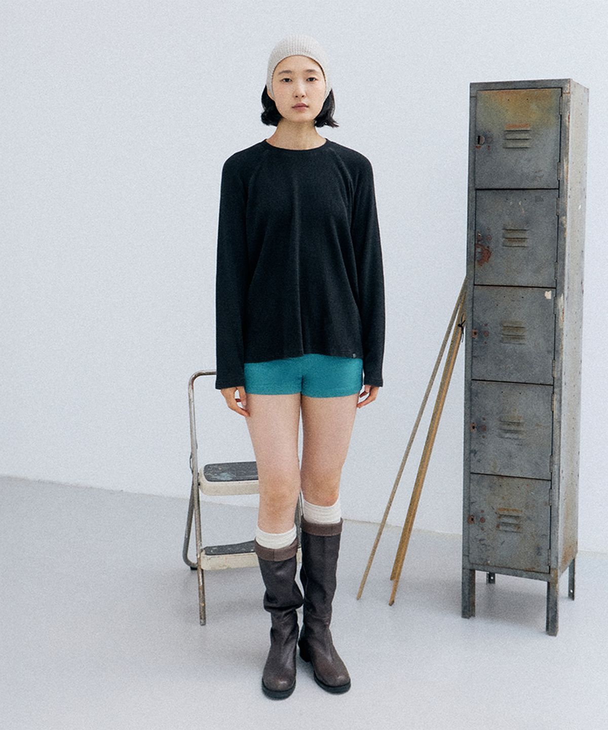 모노크롬(MONOCHROME) waffle raglan t-shirt (black)