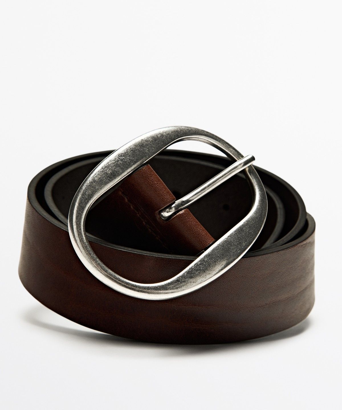 마시모두띠(MASSIMO DUTTI) 오벌 버클 나파 레더 벨트