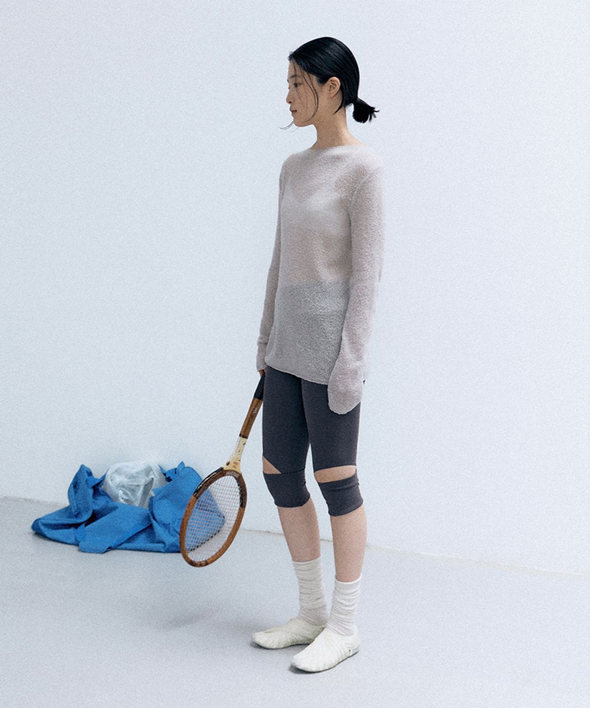 모노크롬(MONOCHROME) fei boucle pullover (light gray)
