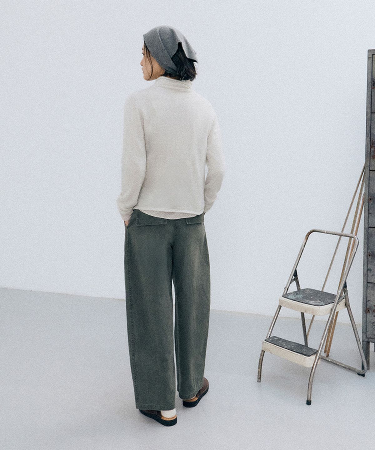 모노크롬(MONOCHROME) dew wholegarment pullover (ivory)