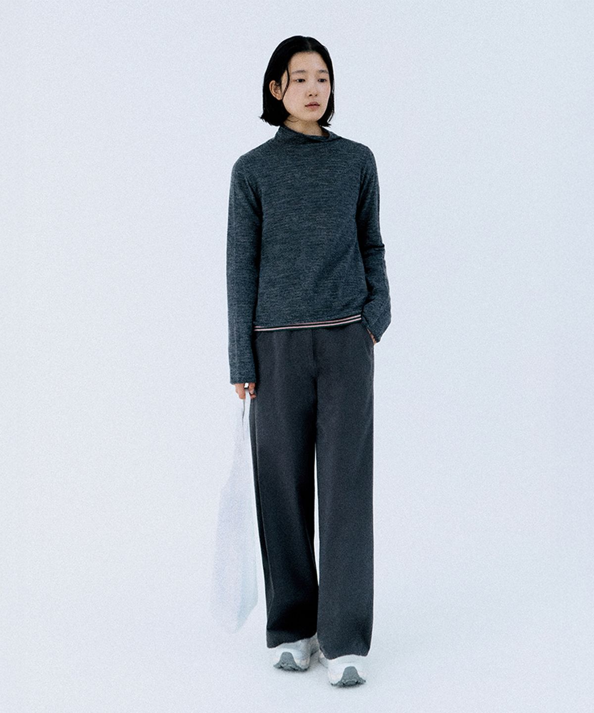 모노크롬(MONOCHROME) dew wholegarment pullover (charcoal)