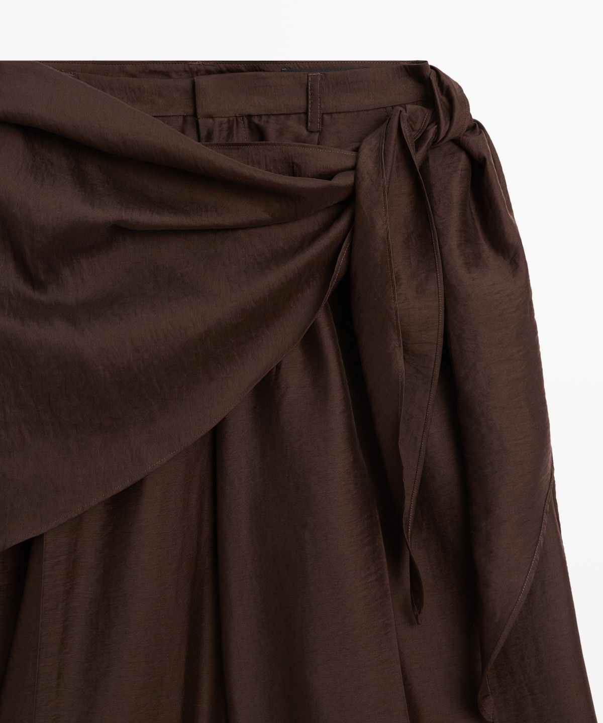 마시모두띠(MASSIMO DUTTI) 스카프 디테일 플루이드 롱 버뮤다 팬츠
