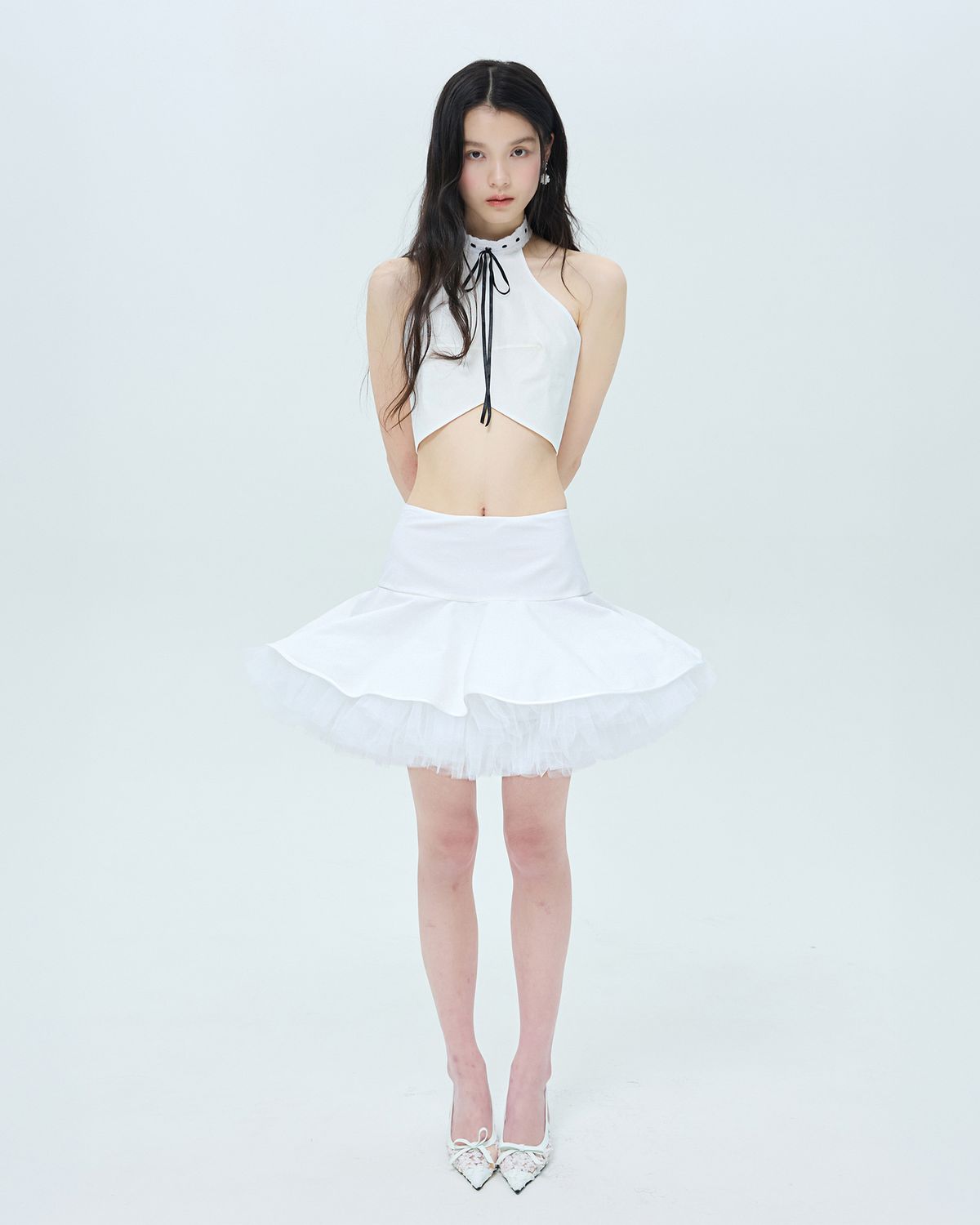 러뷰이(LOVUEE) 리본 인서트 홀터탑 화이트