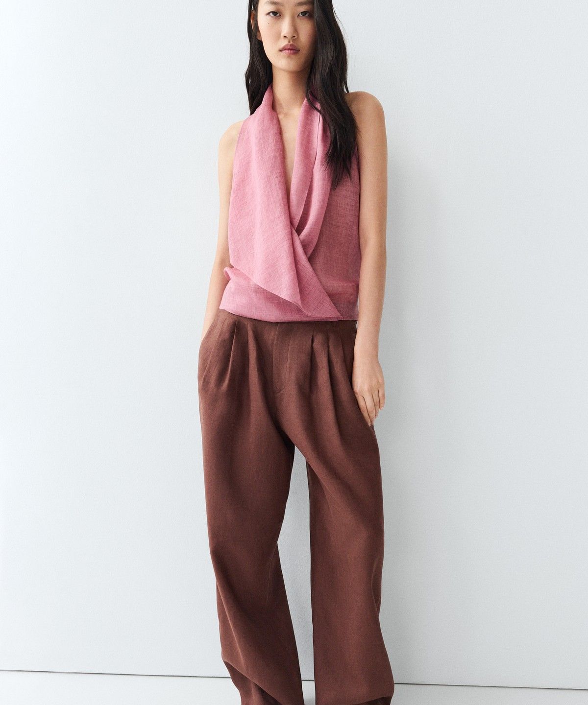 마시모두띠(MASSIMO DUTTI) 드레이프 디테일 크로스오버 탑