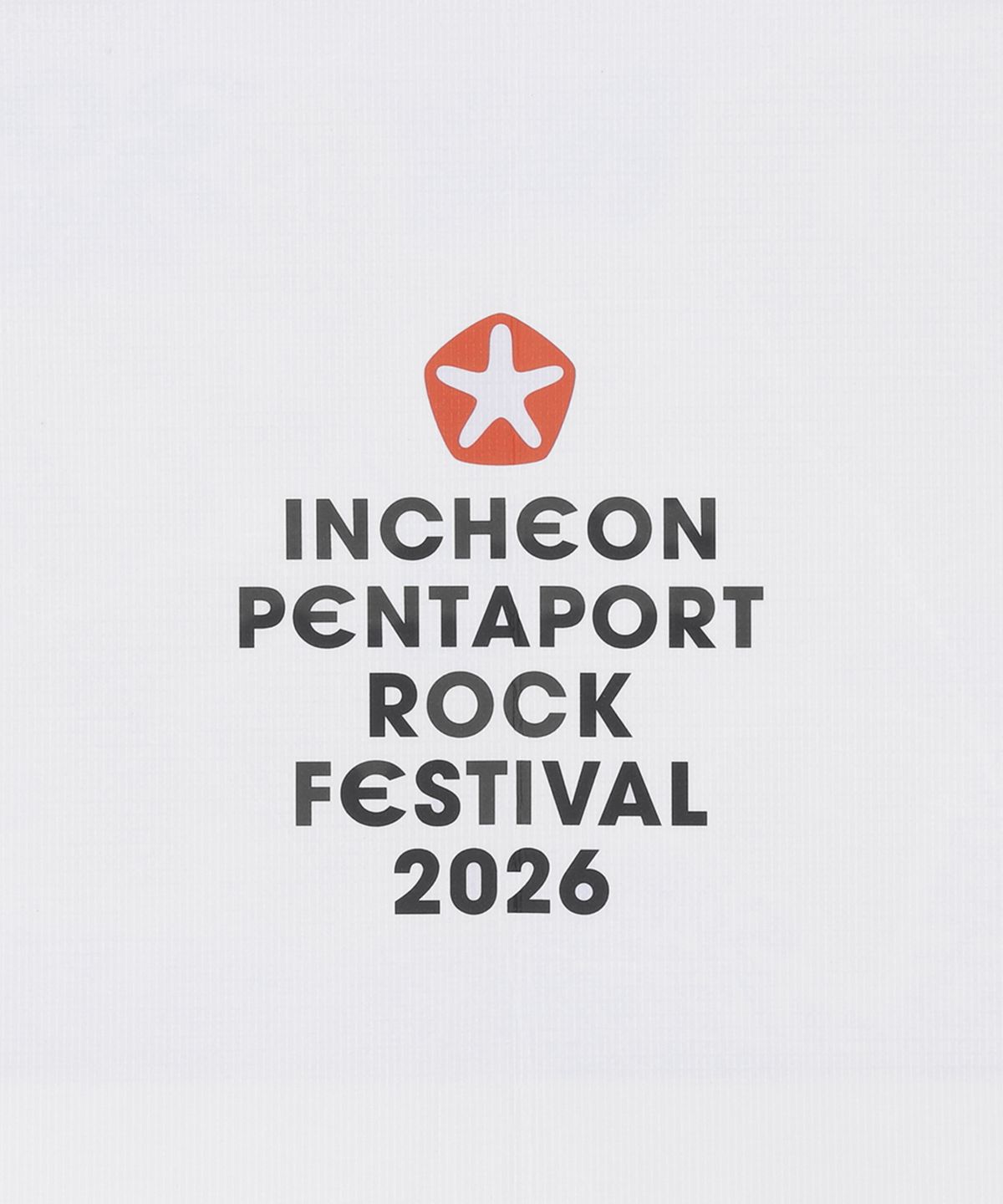 디스커스 애슬레틱(DISCUS ATHLETIC) 2026 PENTAPORT 타이포 타포린 백 화이트