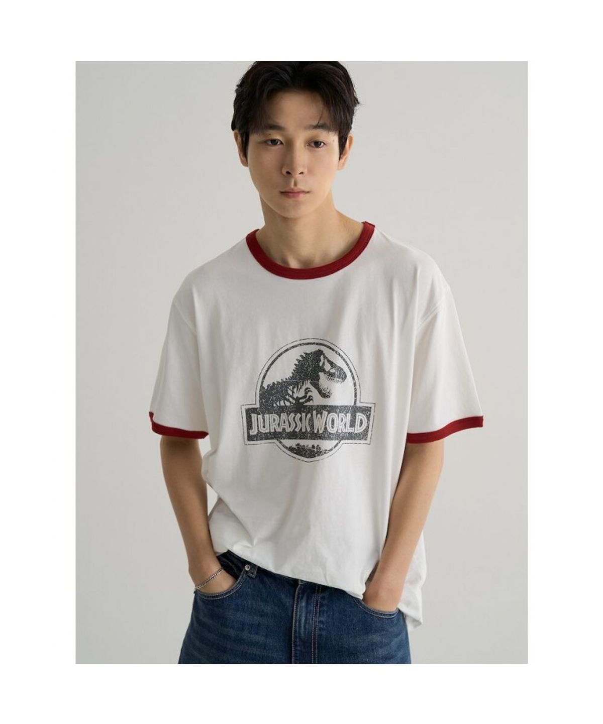 에잇세컨즈(8SECONDS) [JURASSIC] 쥬라기월드 그래픽 링거 티셔츠  화이트