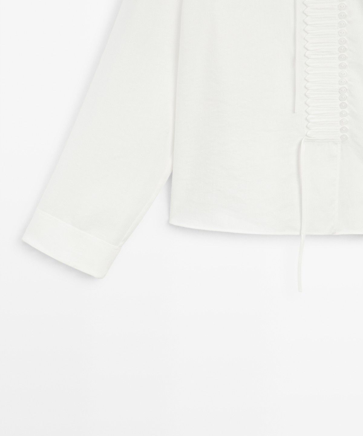 마시모두띠(MASSIMO DUTTI) 버튼 디테일 린넨 플루이드 블라우스
