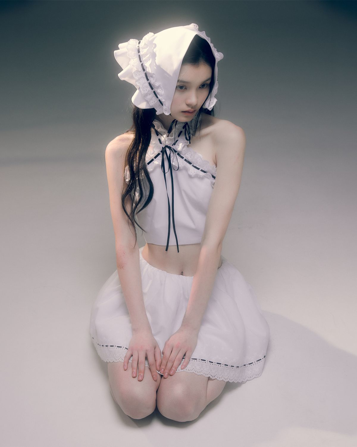 러뷰이(LOVUEE) 앙글레즈 반다나 화이트