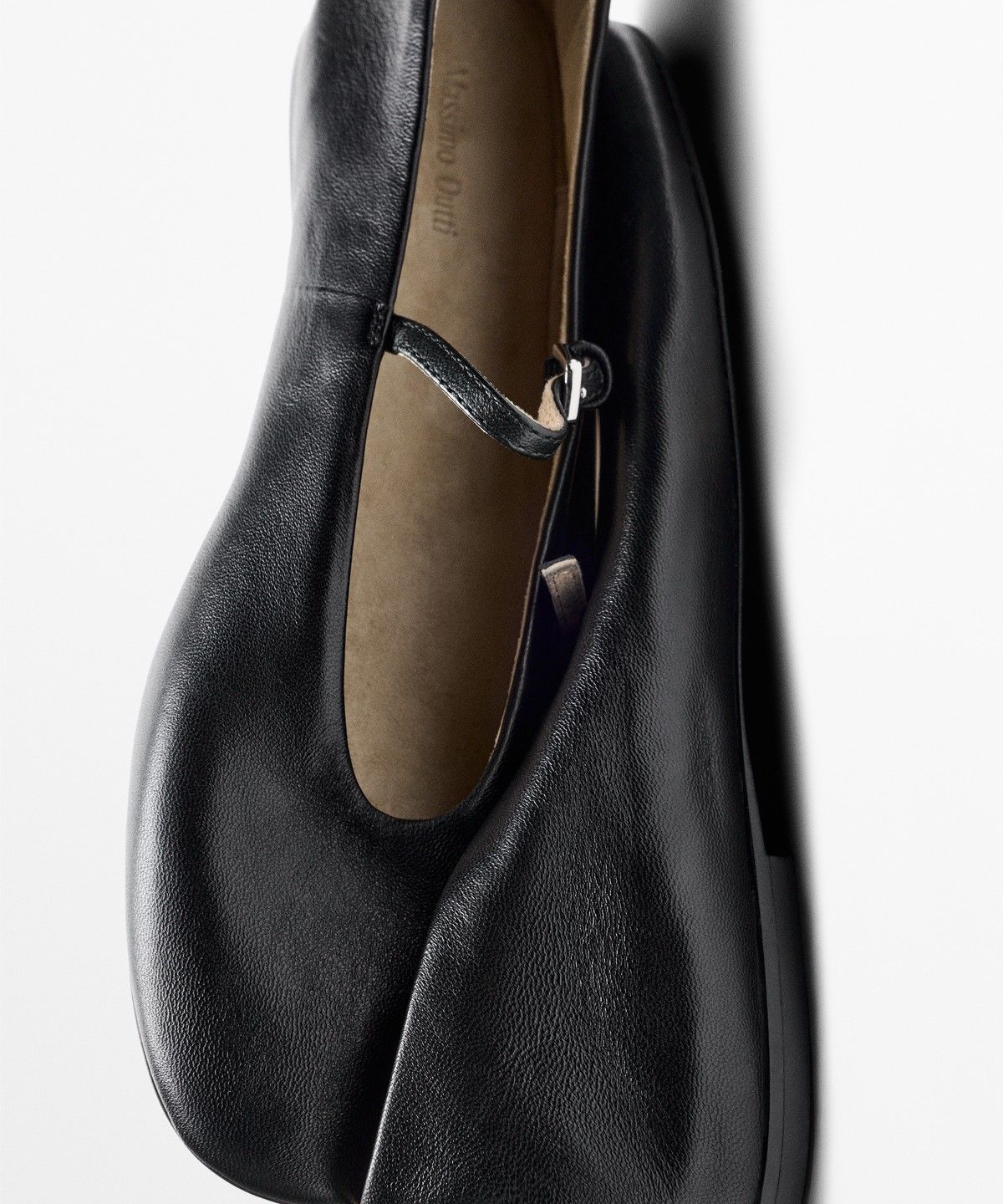 마시모두띠(MASSIMO DUTTI) 소프트 레더 발레리나