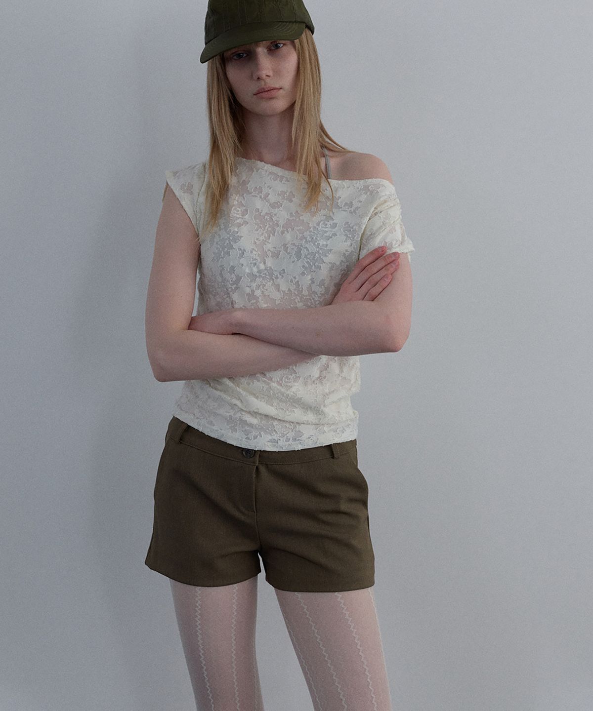 우네씬(UUNE SCENE) Jacquard Cowl-Neck Top_Ivory