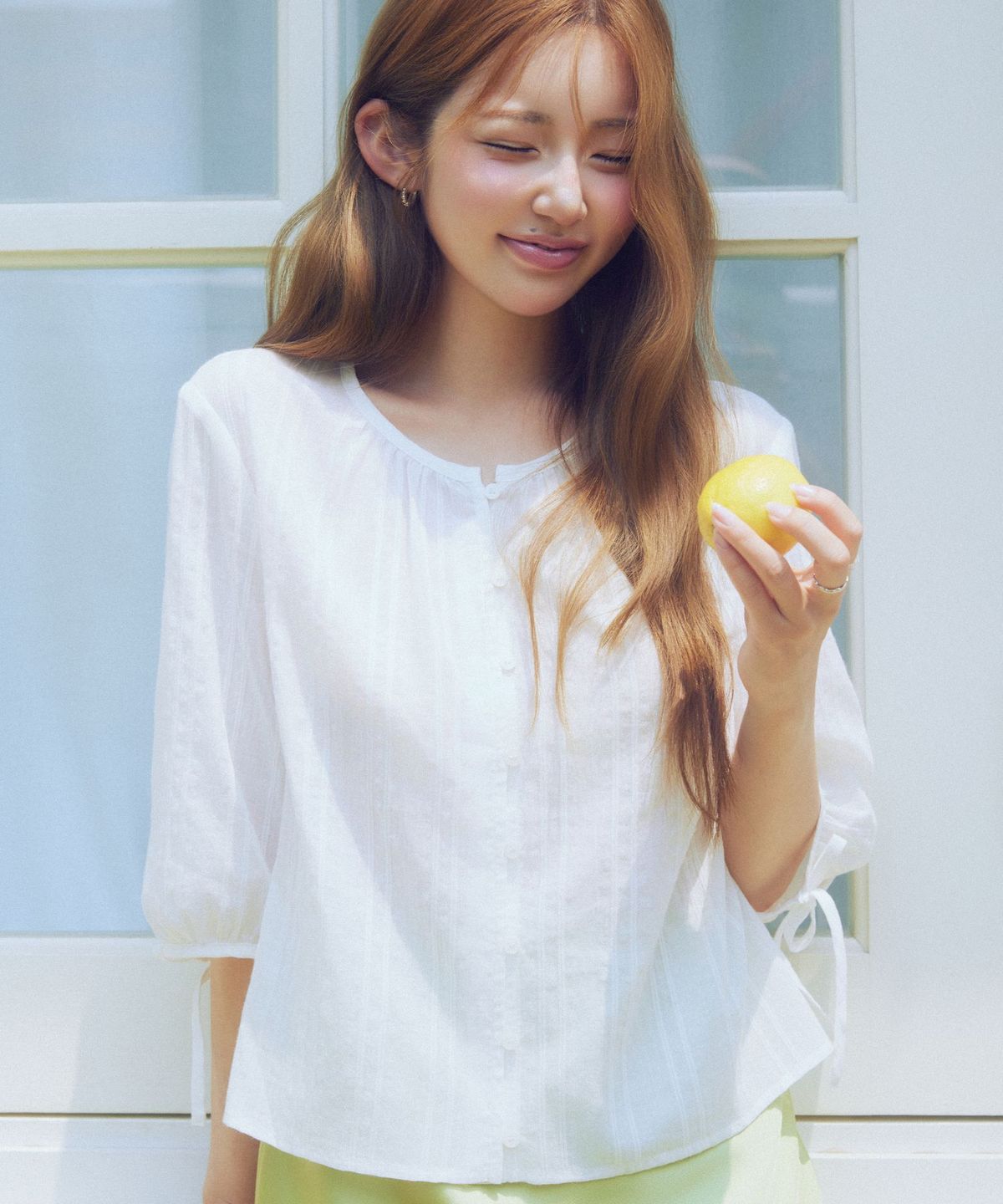 로엠(ROEM) 7부소매 크롭 블라우스 RMBLG37RT2