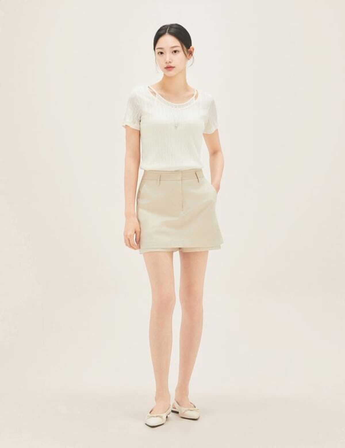 로엠(ROEM) 레이어드 티셔츠 RMHWG37RT6