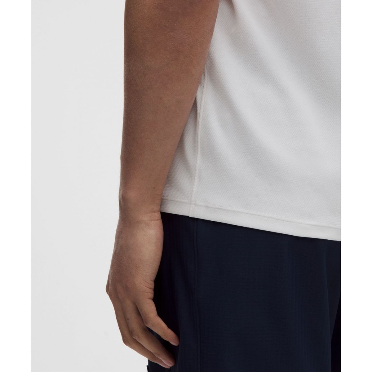 룰루레몬(LULULEMON) 텍스처드 메쉬 테니스 탱크  WHT OAVE