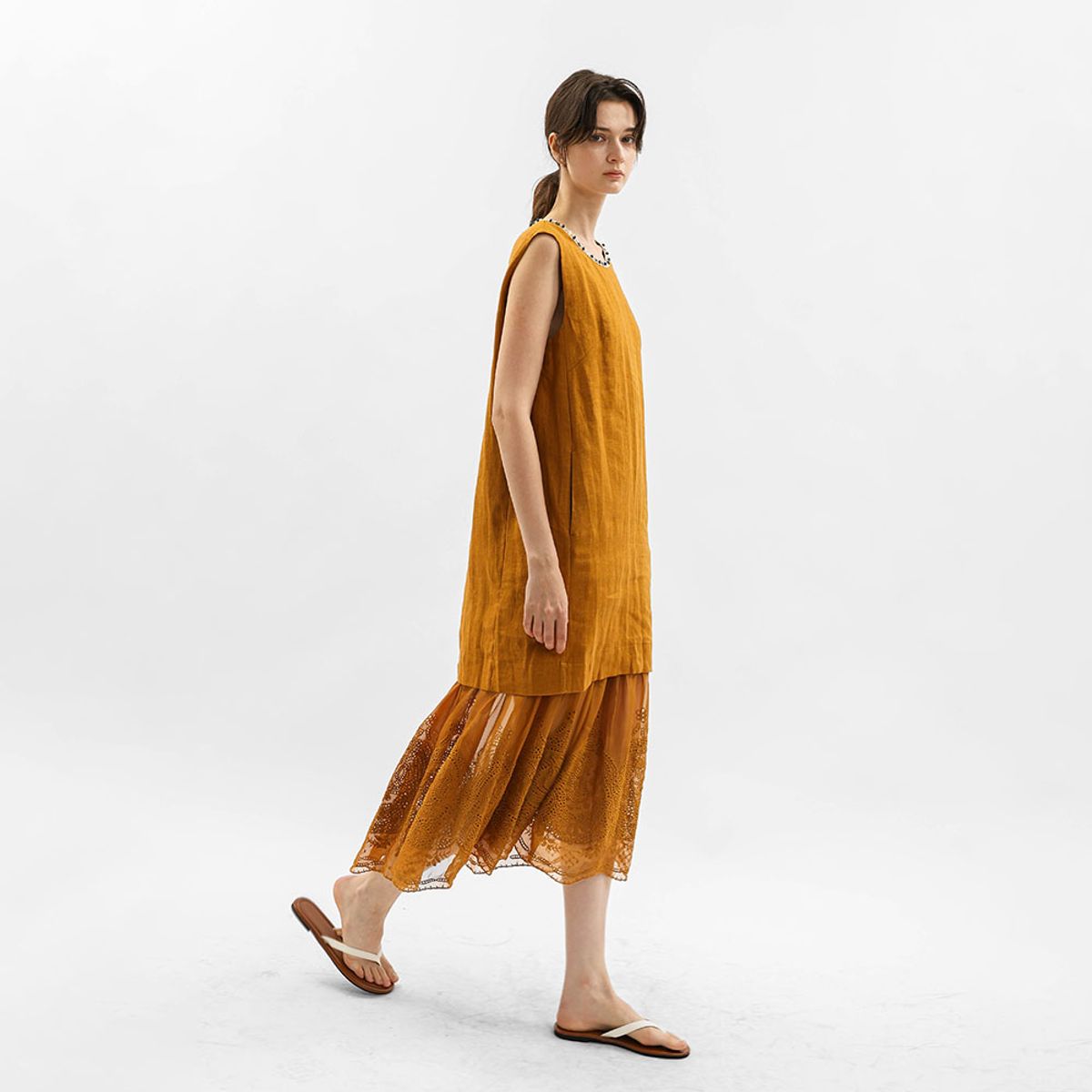 웬스데이딜라잇(WEDNESDAY DELIGHT) WD_Lace layered linen dress_BROWN