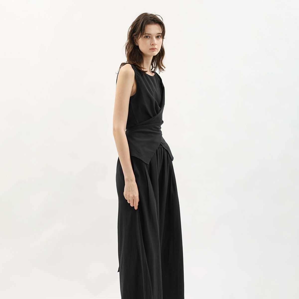 웬스데이딜라잇(WEDNESDAY DELIGHT) WD_Asymmetric drape vest and pants set_BLACK
