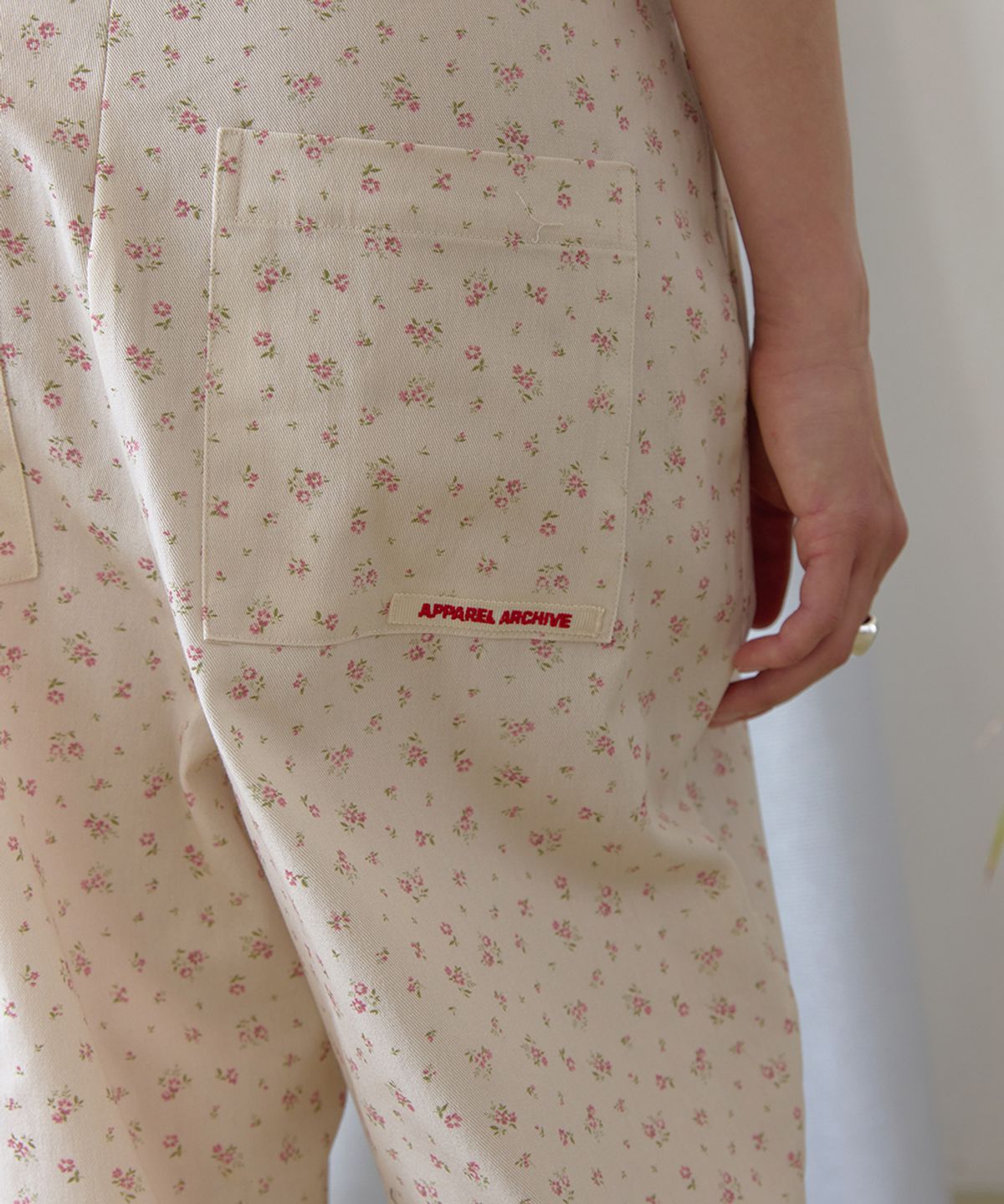어패럴아카이브(APPAREL ARCHIVE) Muse floral string pants - Ivory