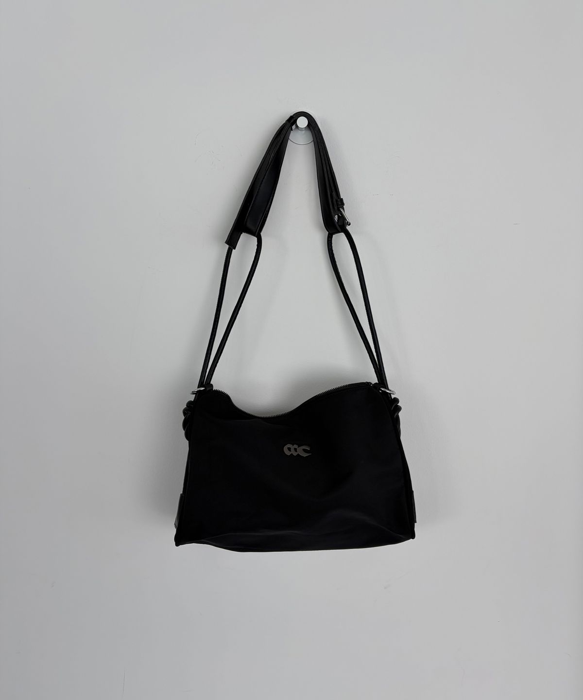 칙스(CHICKS) 소프트 데일리 나일론백 블랙