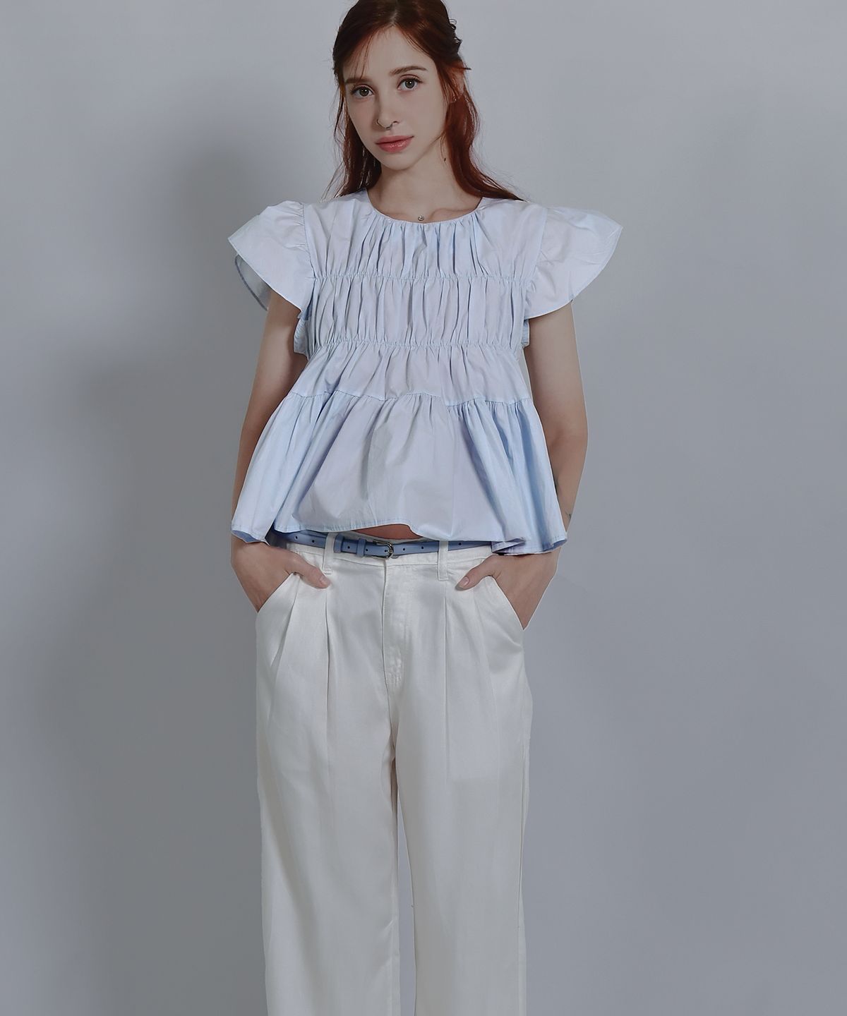 클레이스(CLACE) 프릴 라운드넥 반팔 블라우스_블루