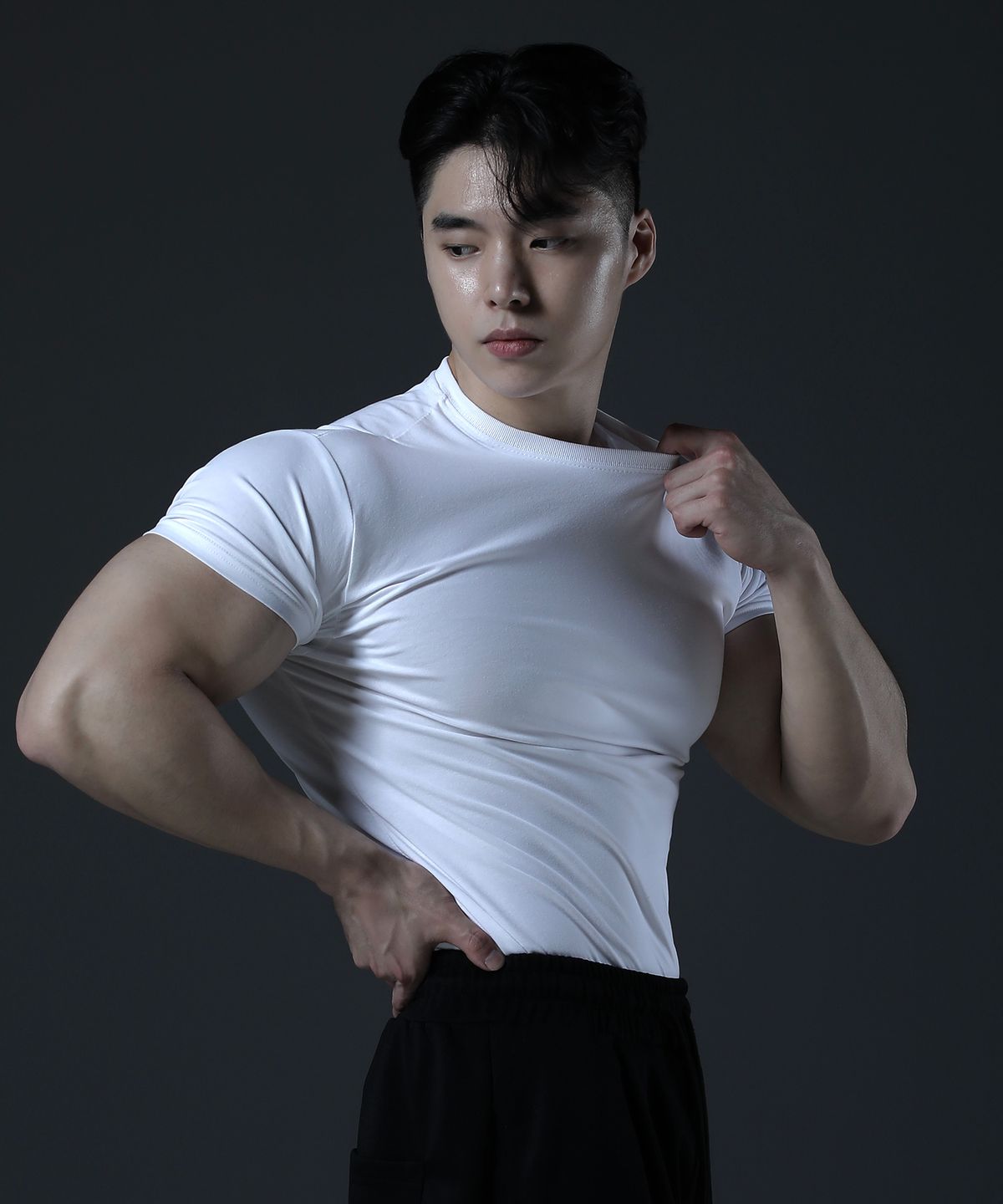 카미드(CARMID) 노블 쉐도우 로고 반팔 [화이트]
