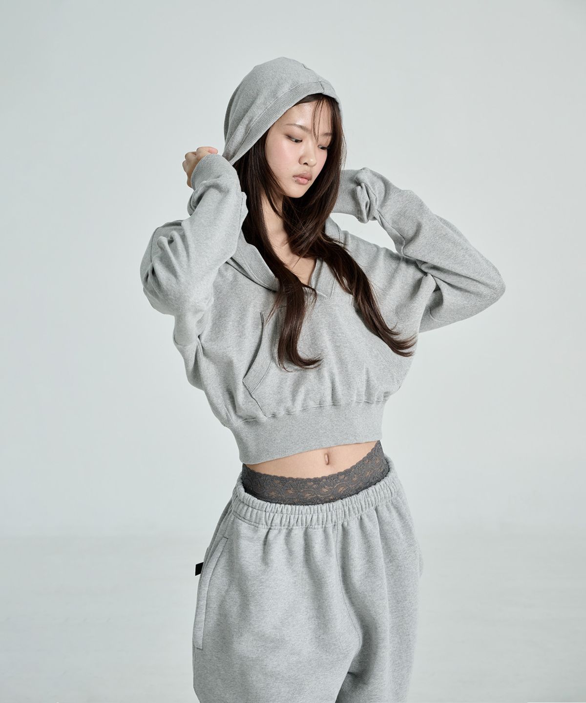 오도어(ODOR) Molly V-neck hoodie - Loose ver.