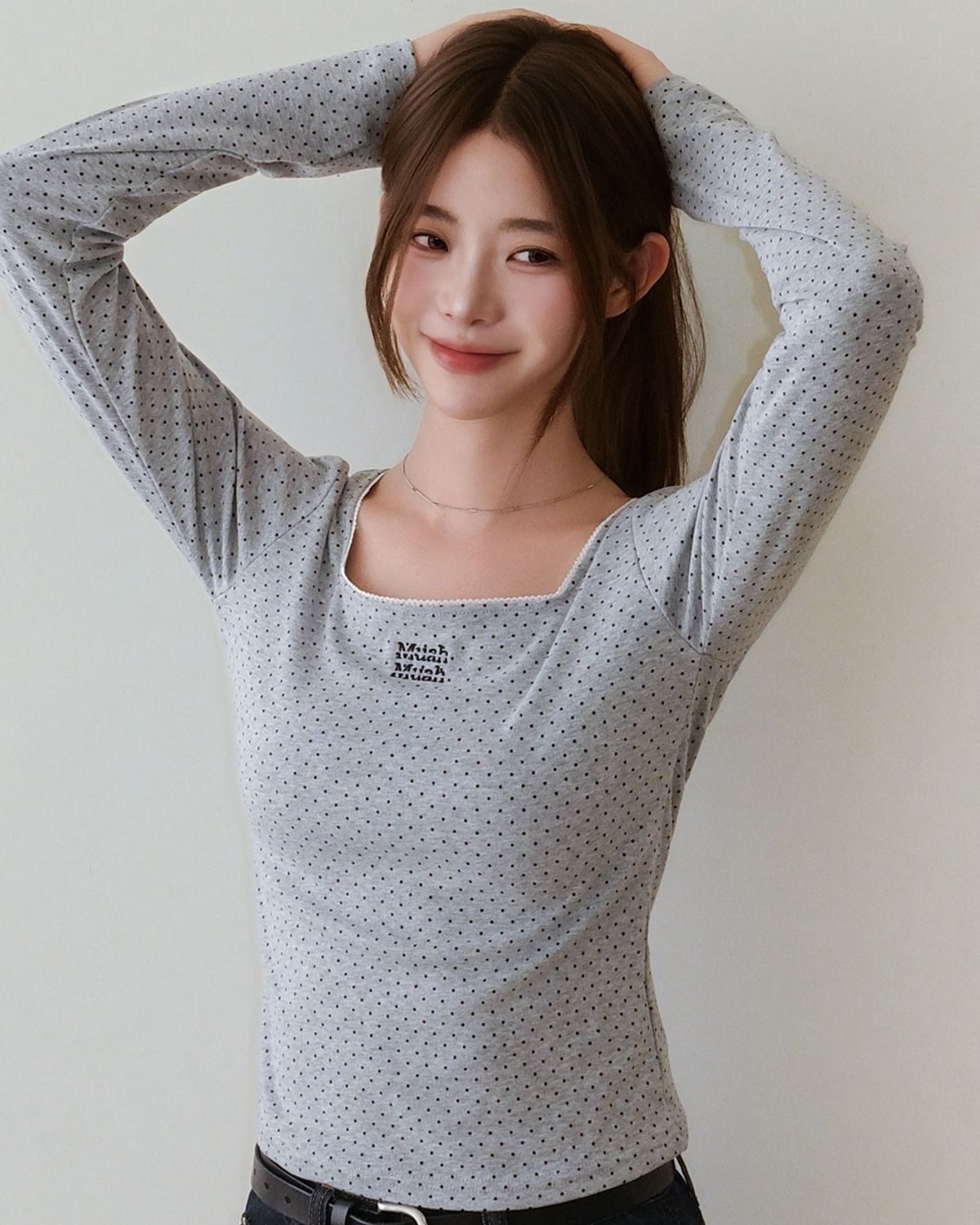 무아무아(MUAHMUAH) 스퀘어넥 도트 긴팔 티셔츠 [그레이]