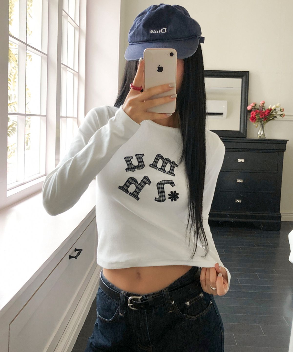 무아무아(MUAHMUAH) 더블체크 패치 긴팔티 [화이트]