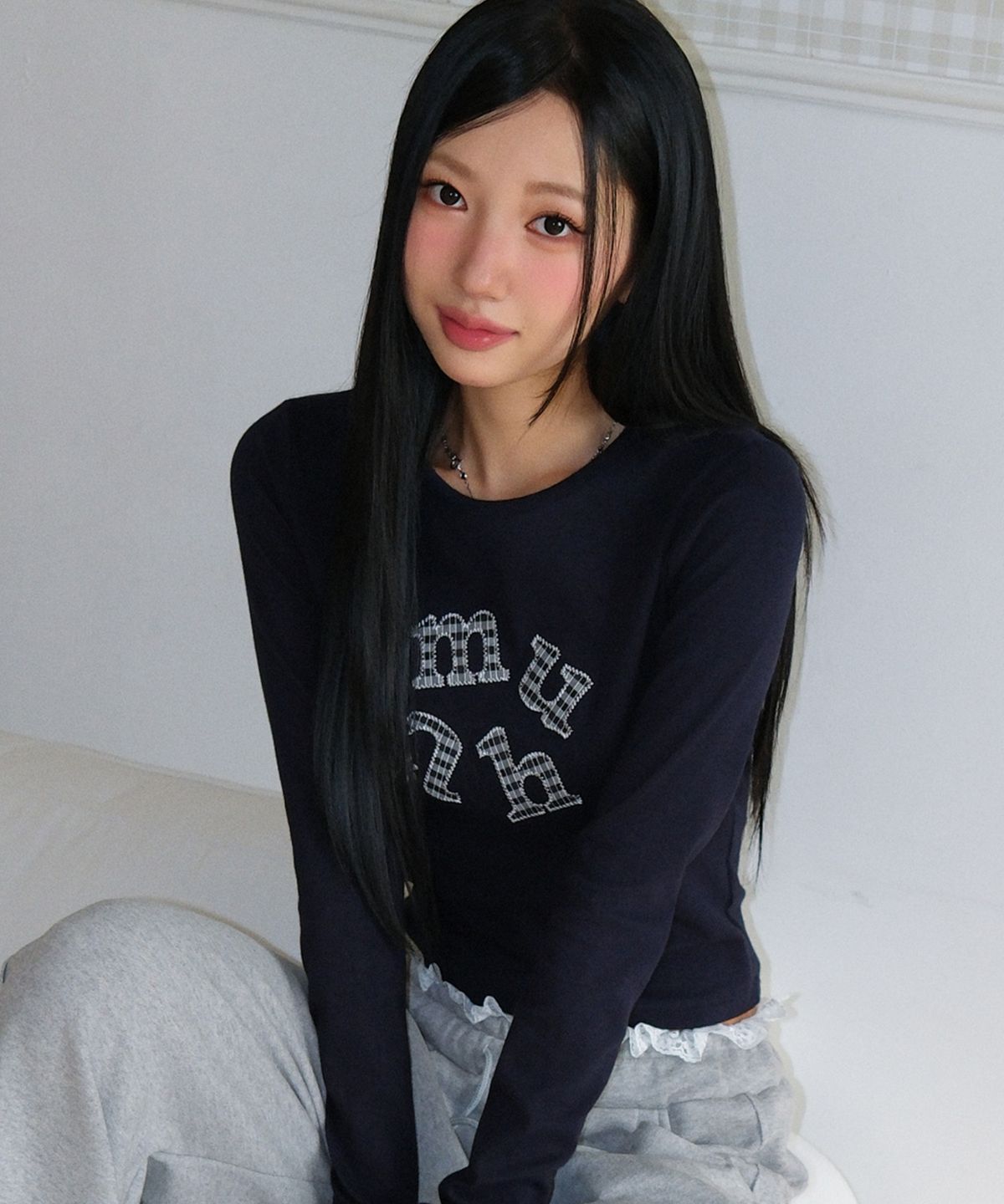 무아무아(MUAHMUAH) 더블체크 패치 긴팔티 [네이비]