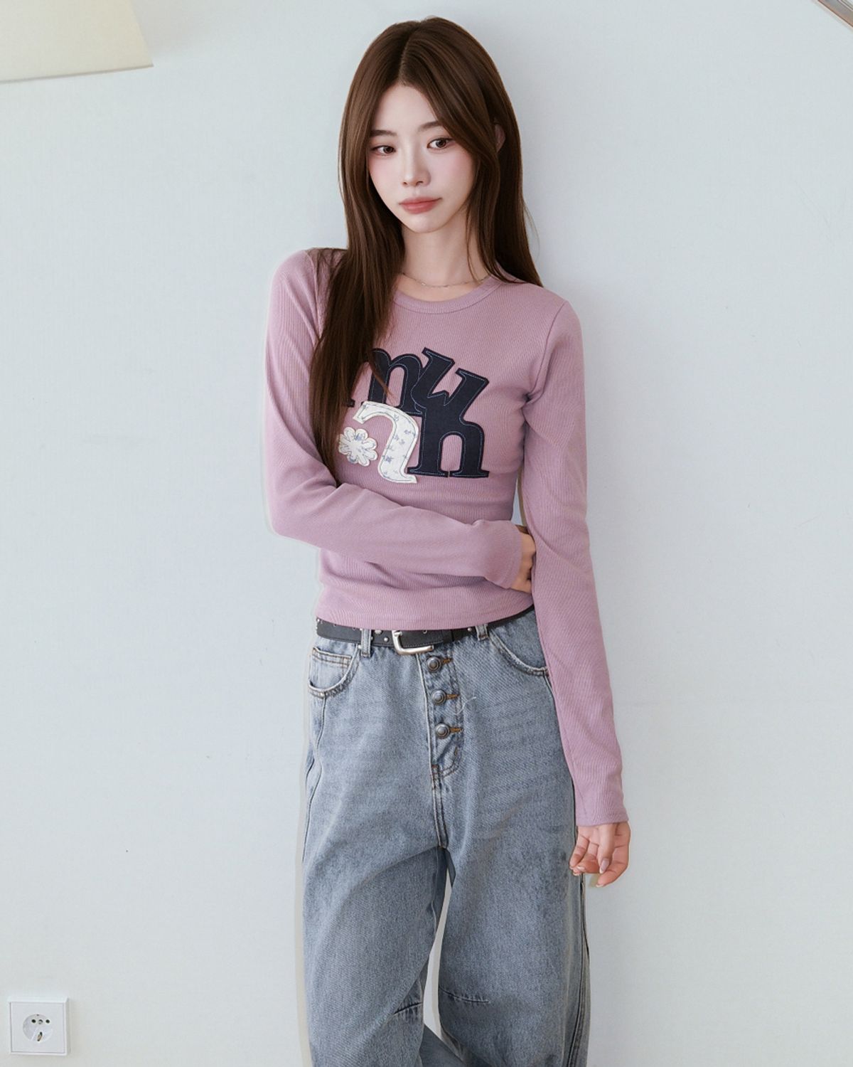 무아무아(MUAHMUAH) A플라워 아플리케 패치 긴팔티 [로즈핑크]
