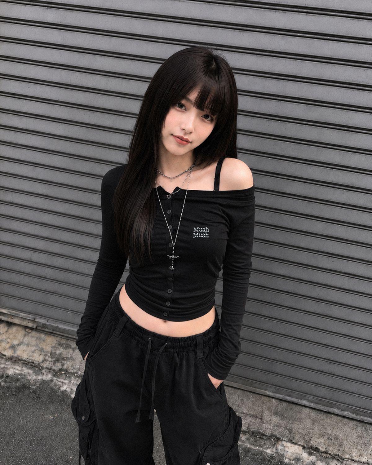 무아무아(MUAHMUAH) 오프숄더 헨리 긴팔 티셔츠 [블랙]