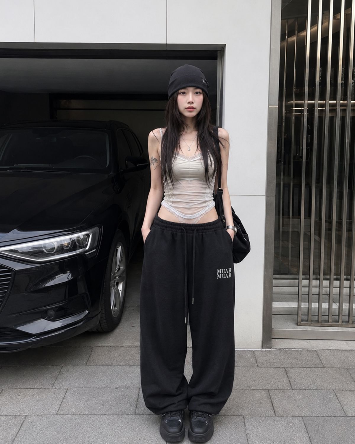 무아무아(MUAHMUAH) 패치 포켓 와이드 밴딩팬츠 [블랙]