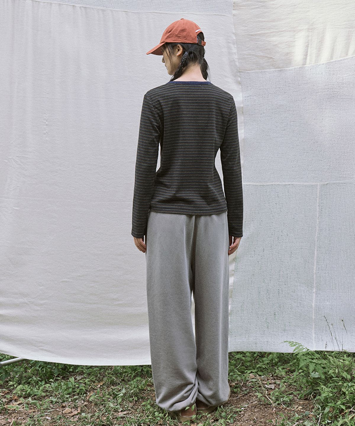 모노크롬(MONOCHROME) alle fleece pants (mocha)