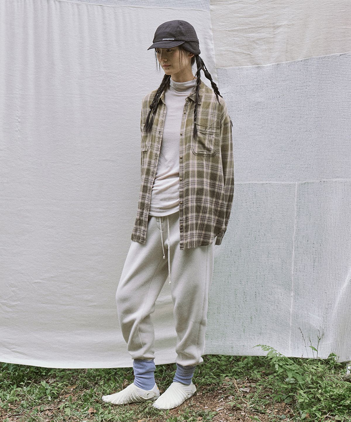 모노크롬(MONOCHROME) mons banding pants (light beige)