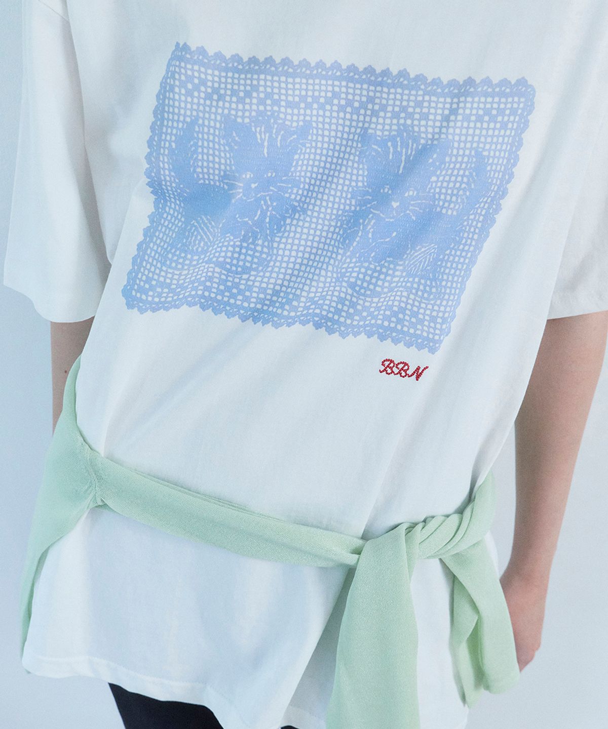 베이비블루니들즈(BABYBLUENEEDLES) Kitten Crochet T-Shirt WHITE