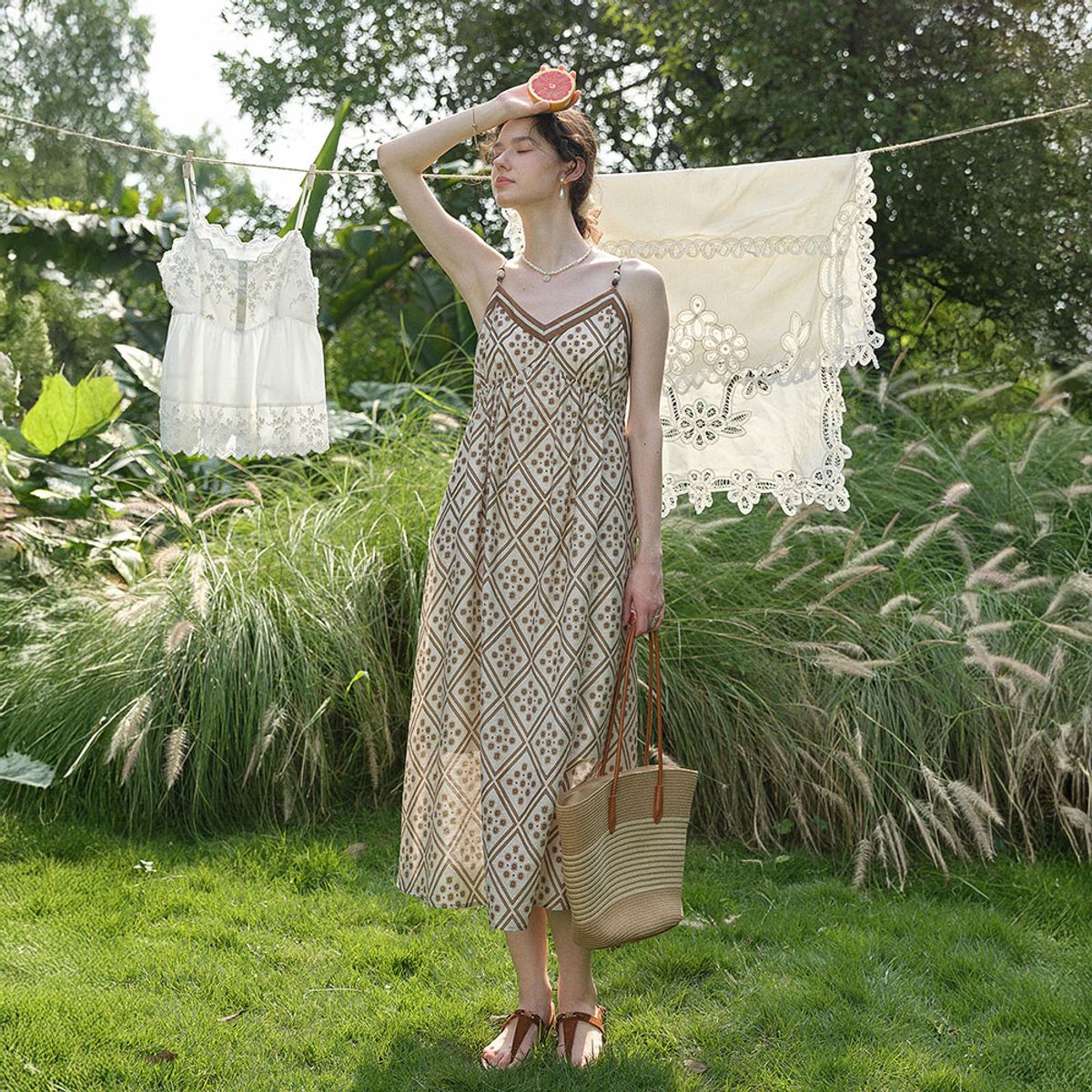 심플레트로(SIMPLE RETRO) SR_Brown floral shadow dress
