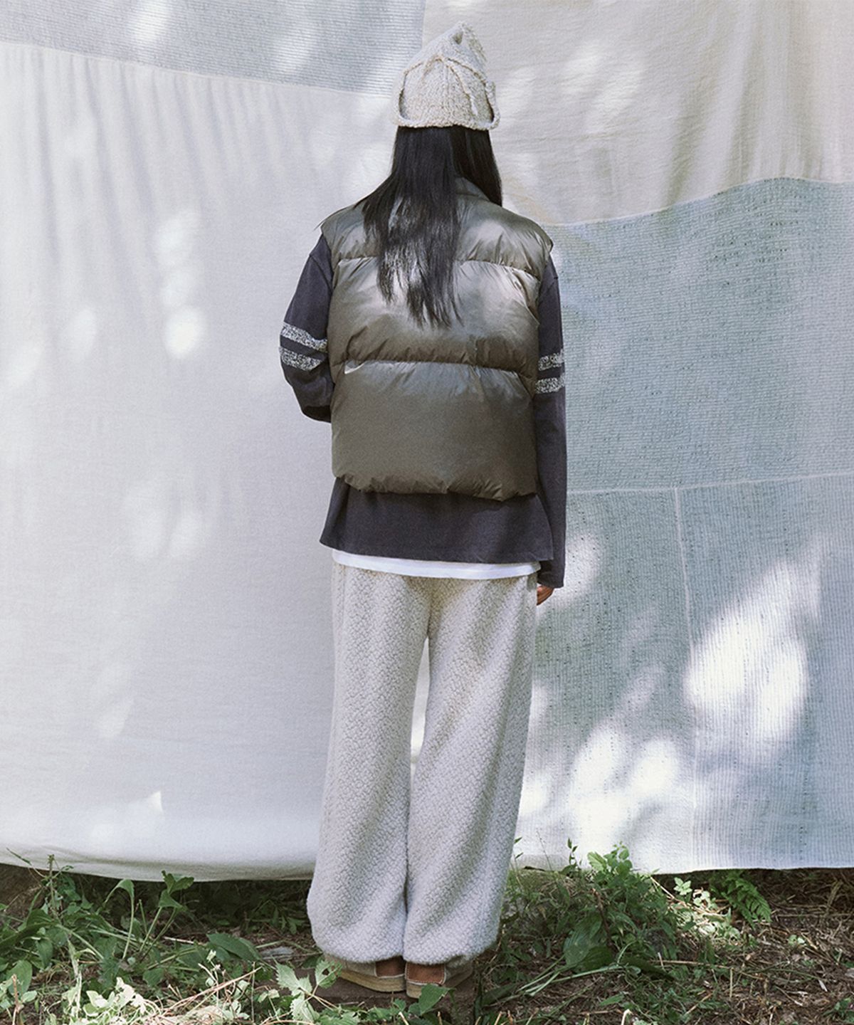 모노크롬(MONOCHROME) dale down vest (khaki)