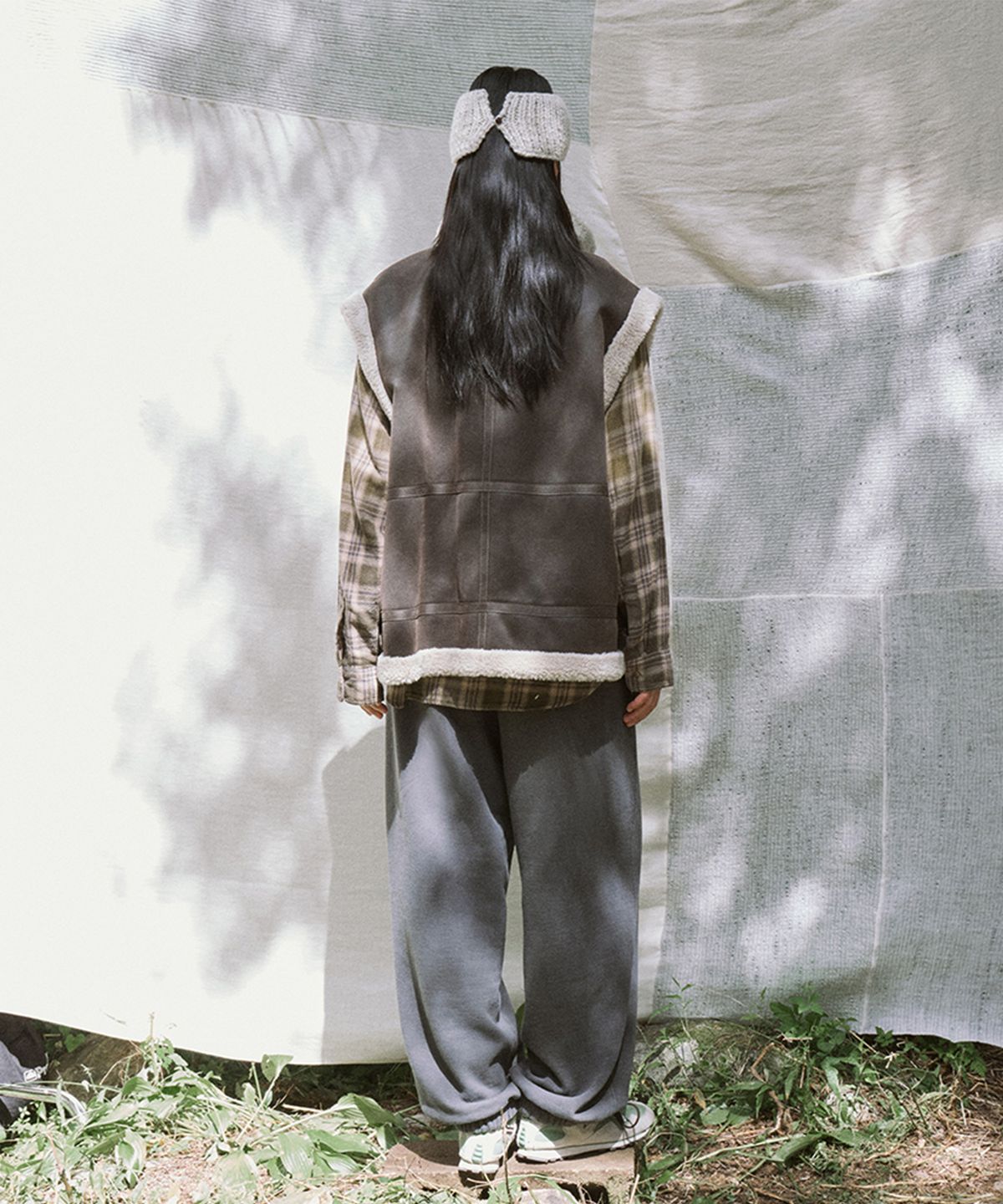 모노크롬(MONOCHROME) hoo vest (brown)