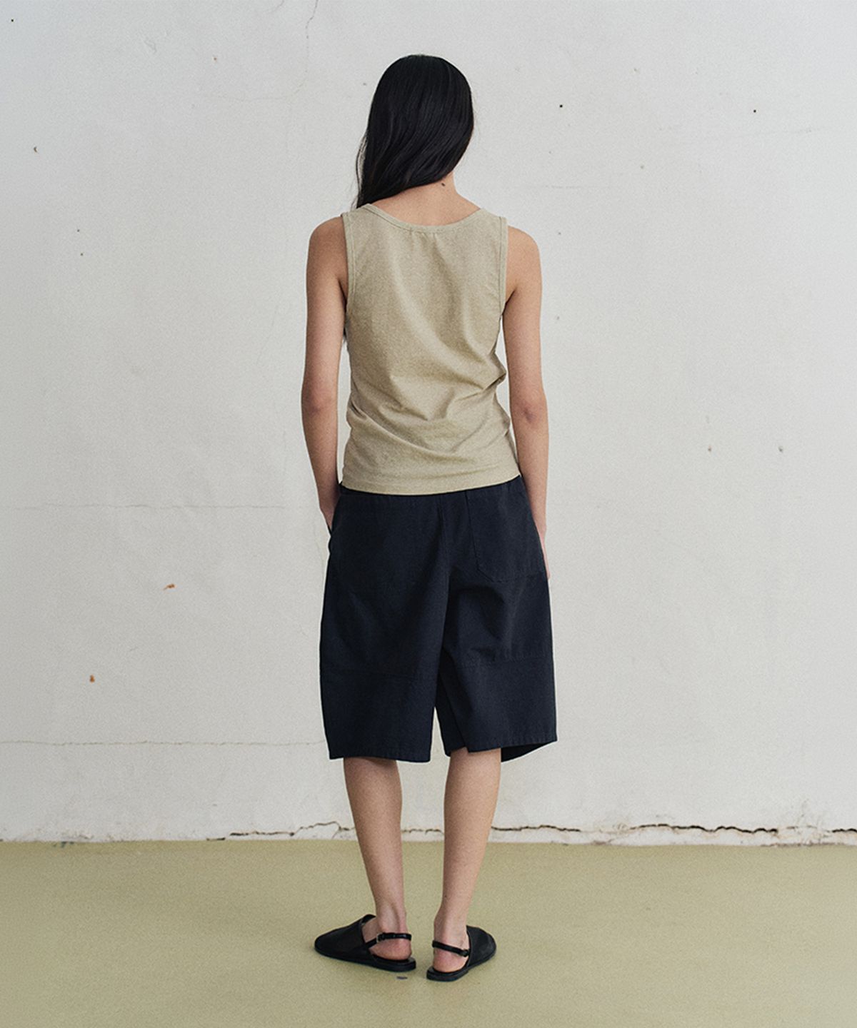 모노크롬(MONOCHROME) reed sleeveless top (3color)
