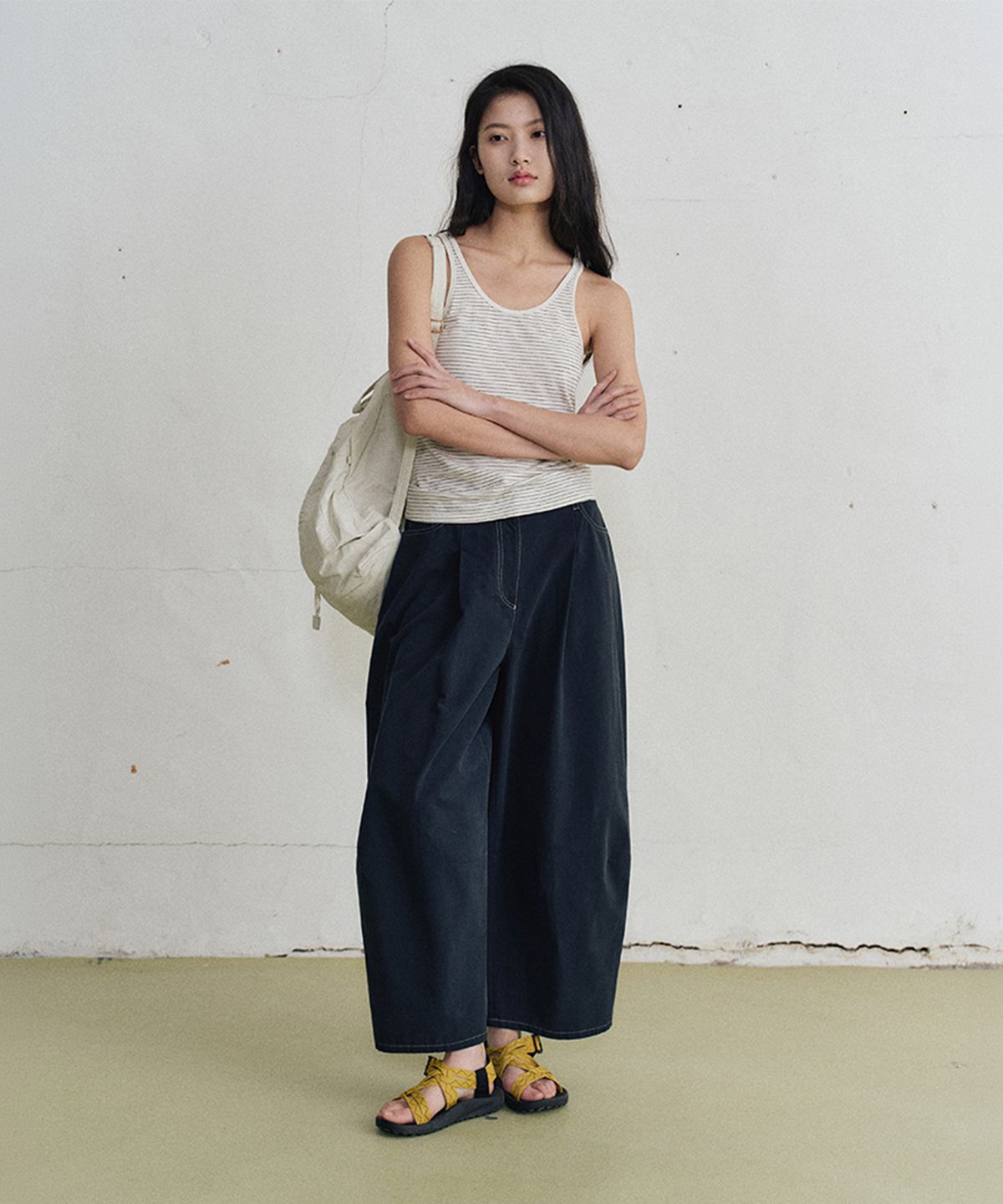 모노크롬(MONOCHROME) cosmy pintuck pants (2color)