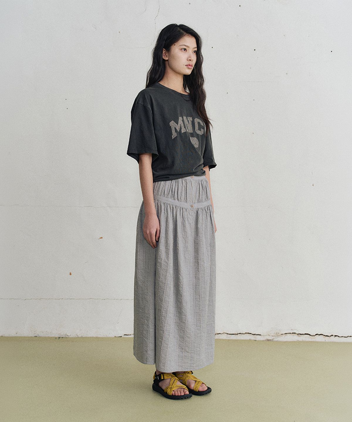 모노크롬(MONOCHROME) july shirring skirt (gray)
