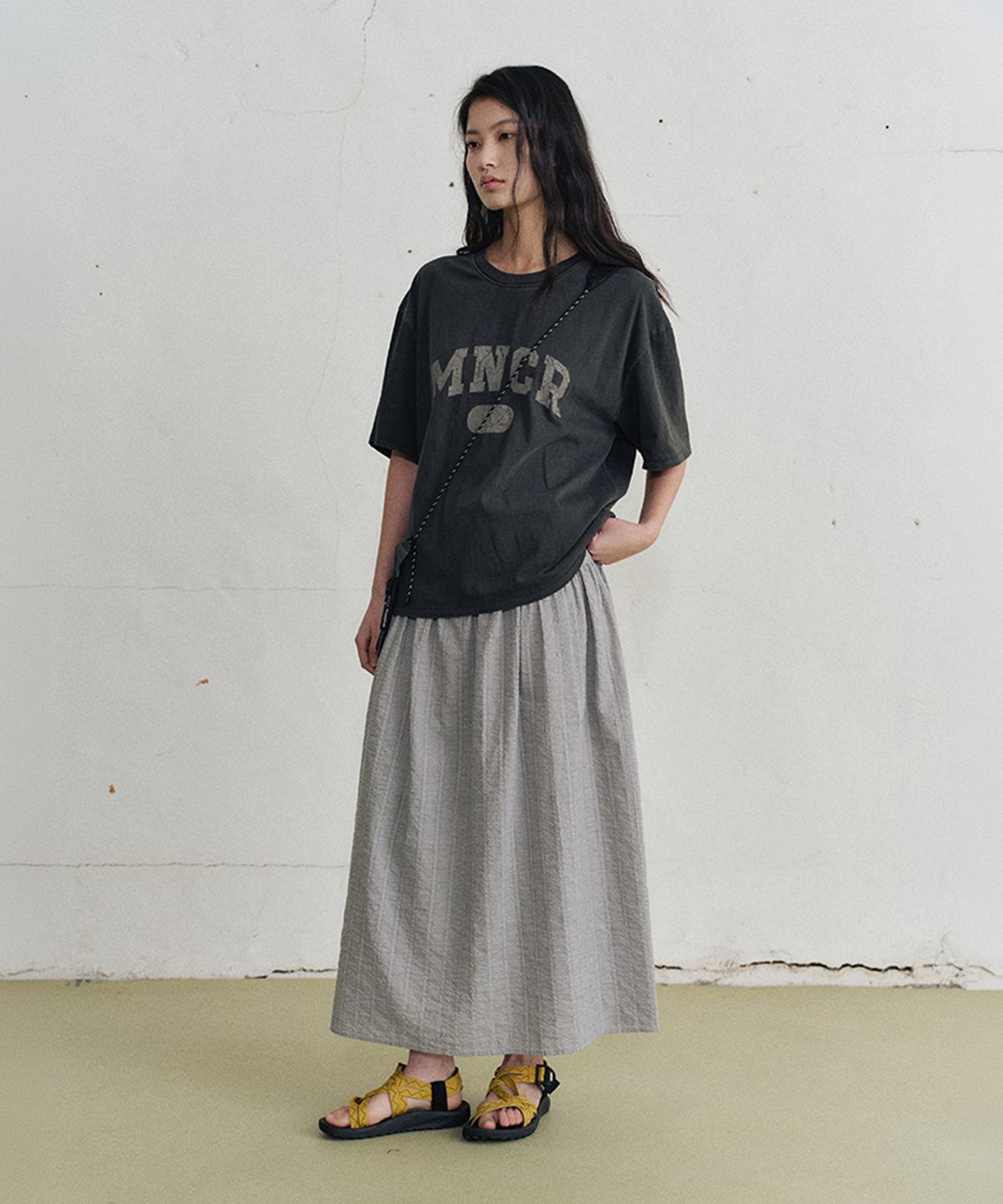 모노크롬(MONOCHROME) july shirring skirt (gray)