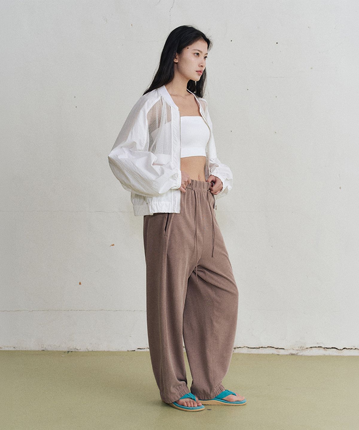 모노크롬(MONOCHROME) ria mesh jumper (white)