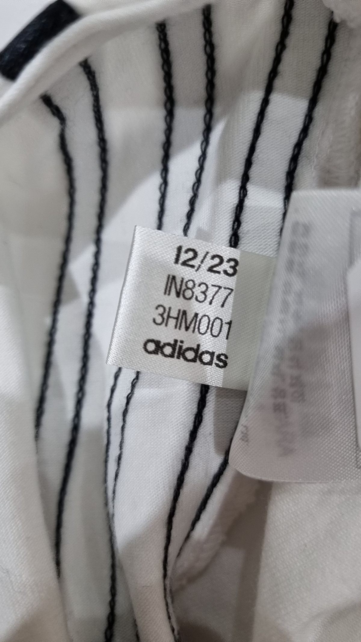 아디다스(ADIDAS) 3S 크롭탑 - 화이트 / IN8377 L