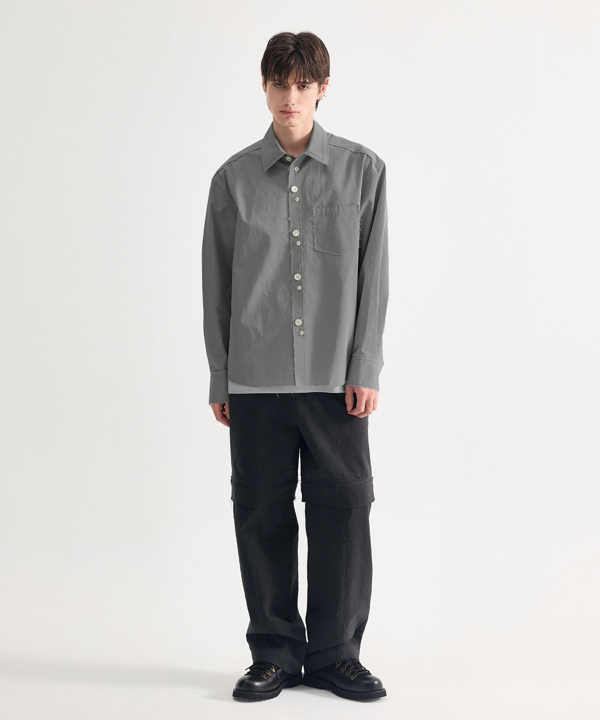 에이치직(H.JIK) Raw-Edge Irregular Button Shirt - Gray