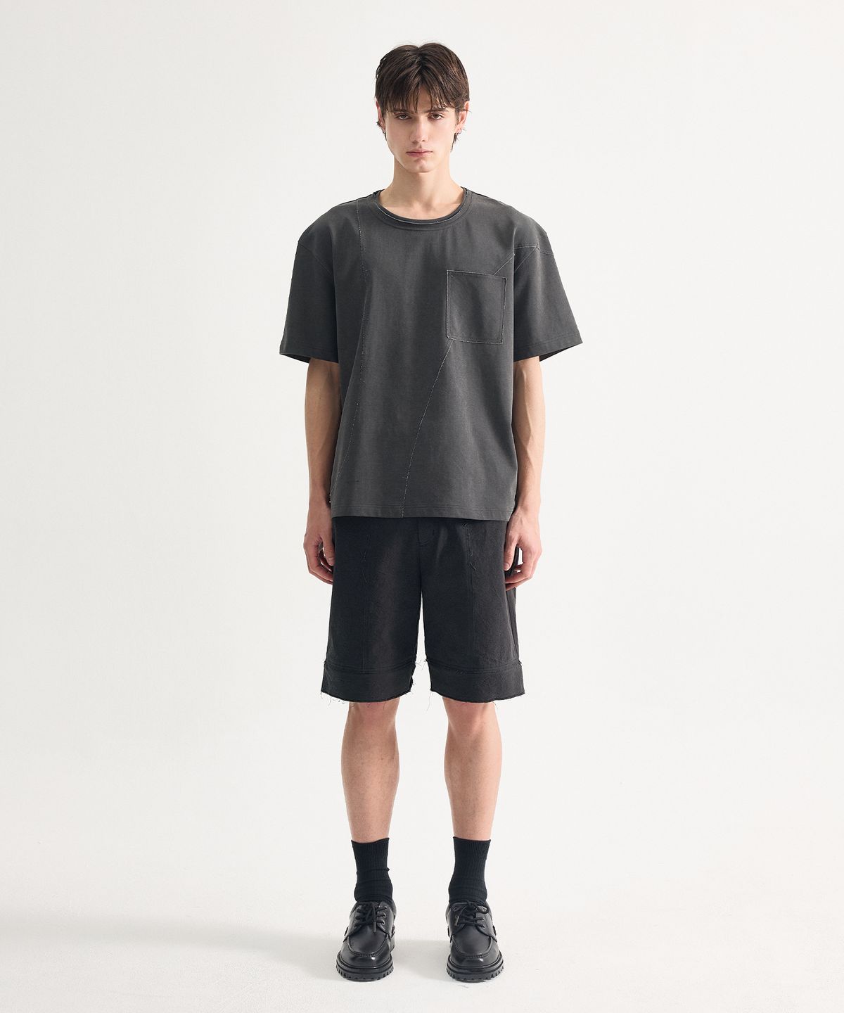 에이치직(H.JIK) Raw-edge Transformable Knee Zip Trousers - Dusty Black