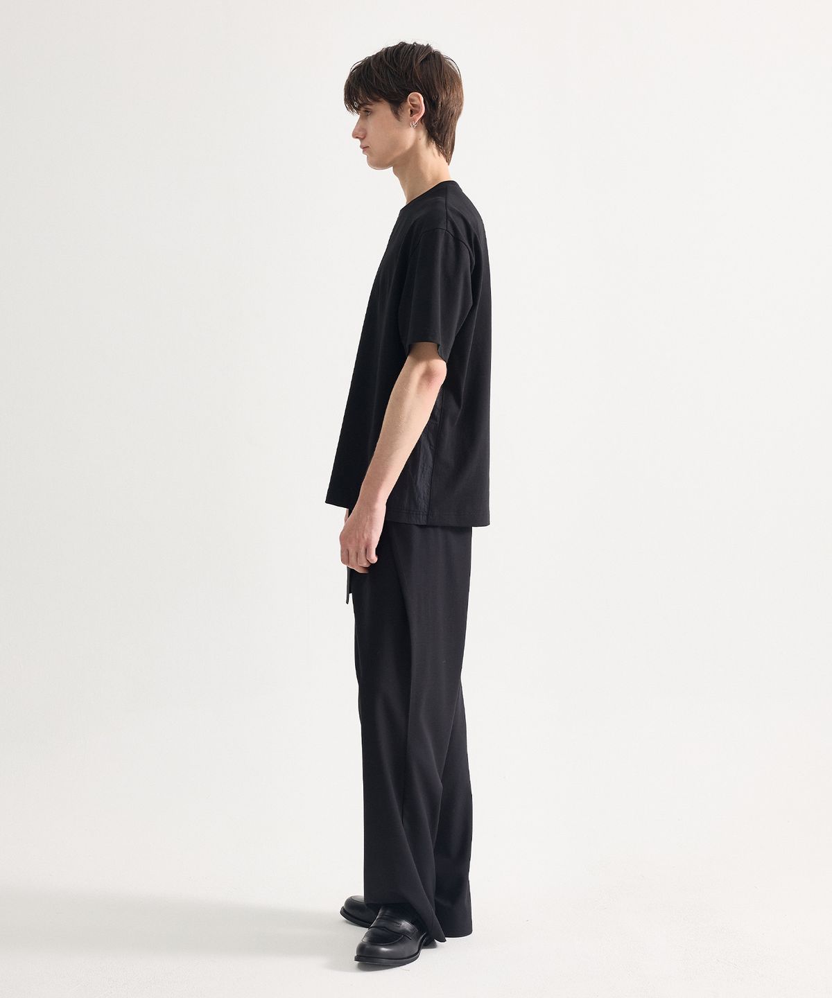 에이치직(H.JIK) Contrast Side Panel T-Shirt - Black