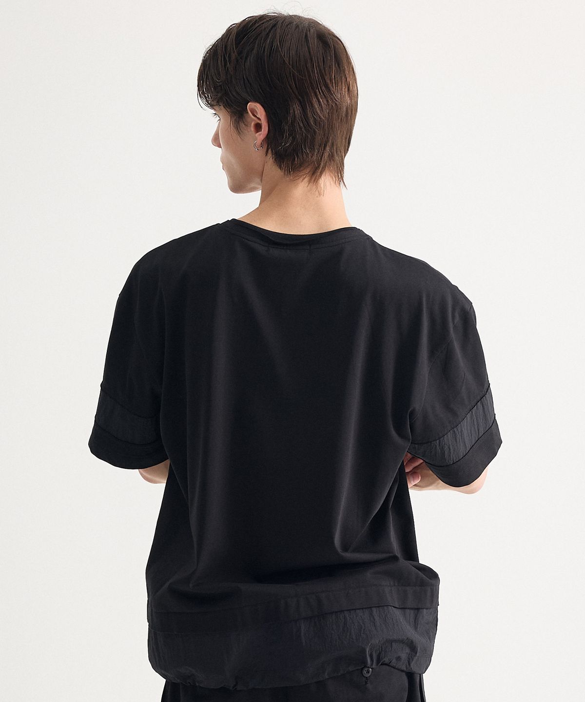 에이치직(H.JIK) Multi Raw-edge Panelled T-shirt-Black